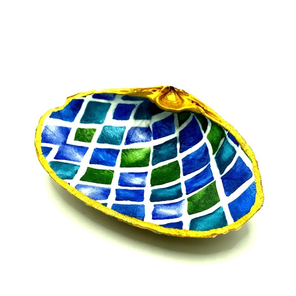 Alcove Crafts & Gifts Other - Découpage Clamshell - Handmade